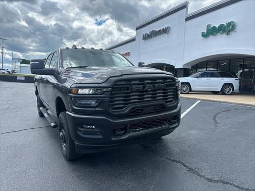 2025 RAM 2500 Tradesman Crew Cab 4x4 6'4' Box