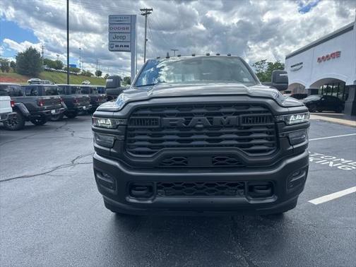 2025 RAM 2500 Tradesman Crew Cab 4x4 6'4' Box