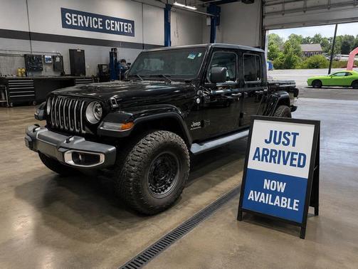 Black Clearcoat 2020 Jeep Gladiator Overland