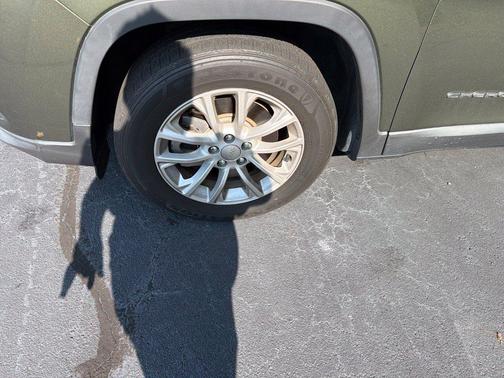 Olive Green Pearlcoat 2021 Jeep Cherokee Latitude