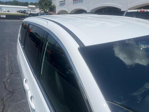 2025 Chrysler Voyager LX