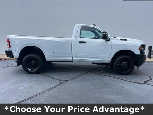 2023 RAM 3500 Tradesman Regular Cab 4x4 8' Box
