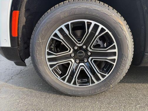 2026 Jeep Grand Wagoneer L 4x4