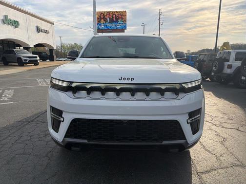 2026 Jeep Grand Wagoneer L 4x4