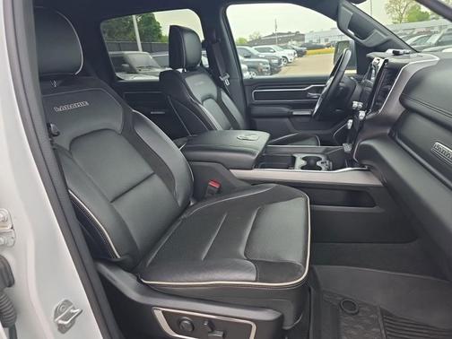 Bright White Clearcoat 2023 RAM 1500 Laramie