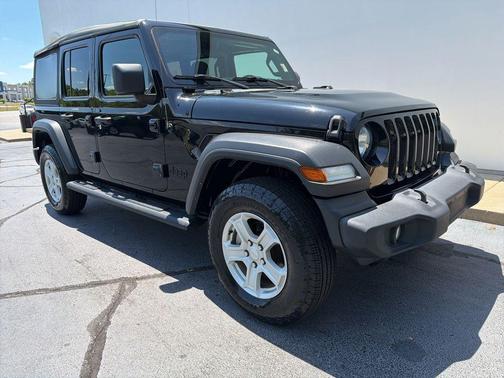 Black Clearcoat 2022 Jeep Wrangler Unlimited Sport