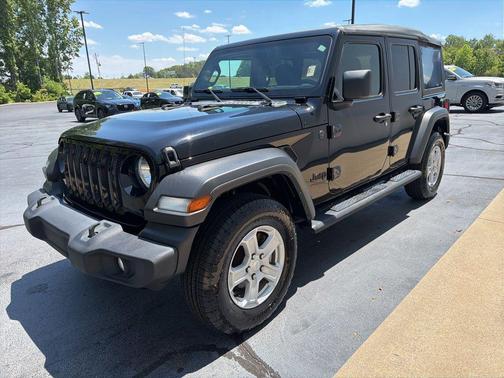 Black Clearcoat 2022 Jeep Wrangler Unlimited Sport
