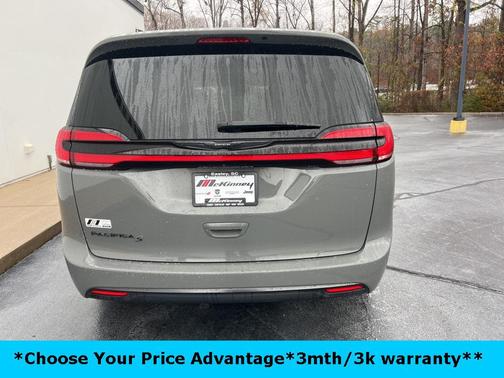 2022 Chrysler Pacifica Touring L