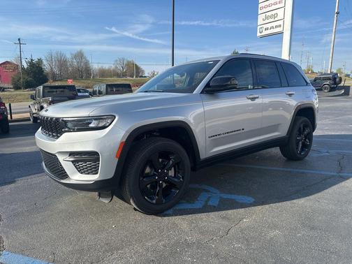 2025 Jeep Grand Cherokee Altitude