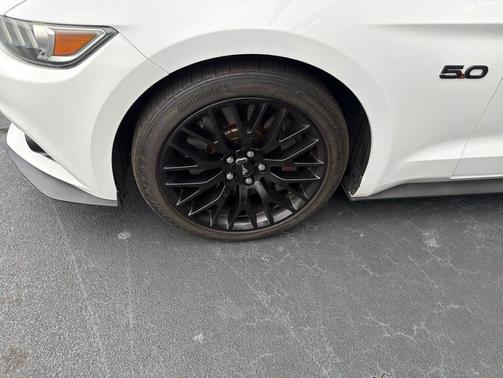 Oxford White 2015 Ford Mustang GT Premium