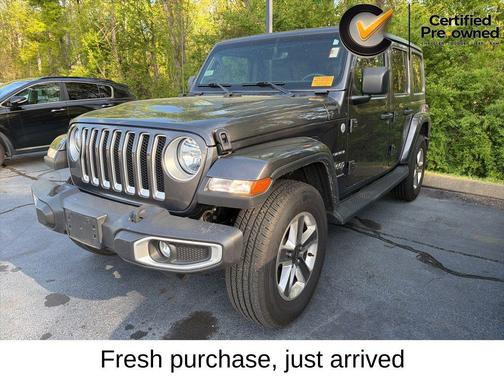 Granite Crystal Metallic Clearcoat 2023 Jeep Wrangler 4-Door Sahara 4x4