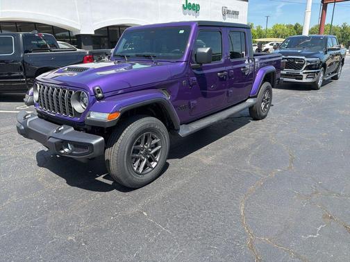 Reign 2026 Jeep Gladiator Sport S