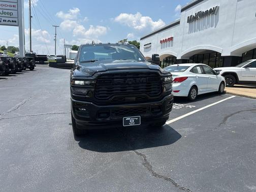 2025 RAM 2500 Big Horn Crew Cab 4x4 6'4' Box