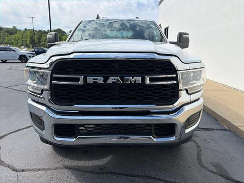 Bright White Clearcoat 2024 RAM 2500 Tradesman Crew Cab 4x4 8' Box