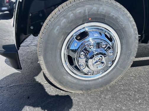 2026 RAM 3500 Tradesman Crew Cab 4x4 8' Box