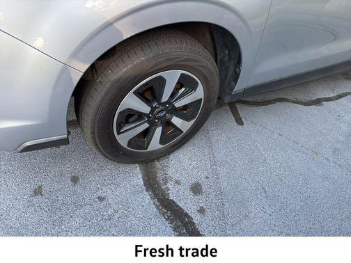 Ice Silver Metallic 2017 Subaru Forester 2.5i Premium