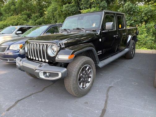 Black Clearcoat 2020 Jeep Gladiator Overland