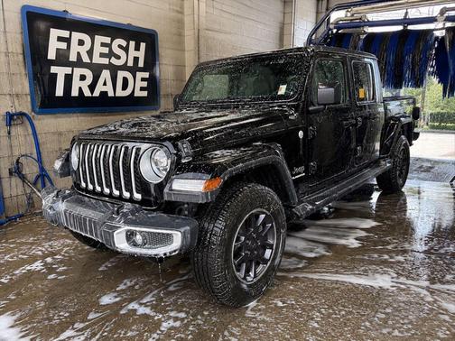Black Clearcoat 2020 Jeep Gladiator Overland