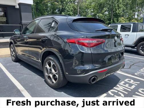 2022 Alfa Romeo Stelvio Sprint