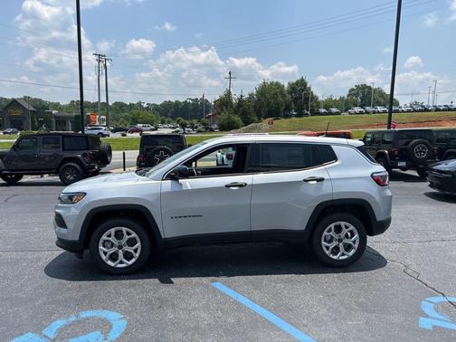 2025 Jeep Compass Sport