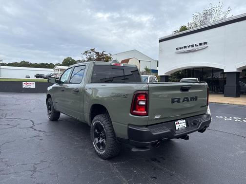 2026 RAM 1500 Warlock Crew Cab 4x4 5'7' Box