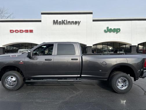 2026 RAM 3500 Tradesman Crew Cab 4x4 8' Box