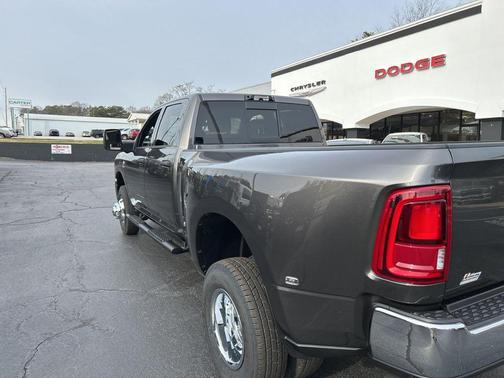 2026 RAM 3500 Tradesman Crew Cab 4x4 8' Box