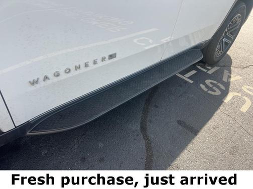 2022 Jeep Wagoneer Series III 4x2