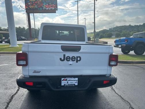 2025 Jeep Gladiator Nighthawk