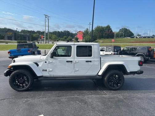 2025 Jeep Gladiator Nighthawk