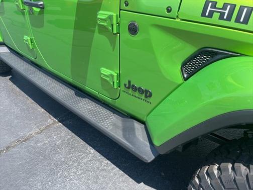 2025 Jeep Gladiator High Tide