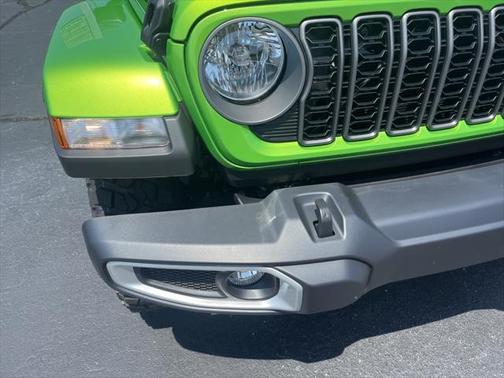 2025 Jeep Gladiator High Tide