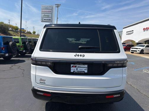 Bright White Clearcoat 2026 Jeep Grand Wagoneer Upland