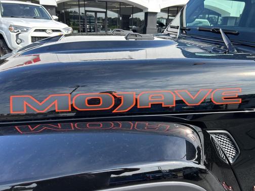 2025 Jeep Gladiator Mojave X