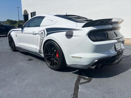 2021 Ford Shelby GT500 Base