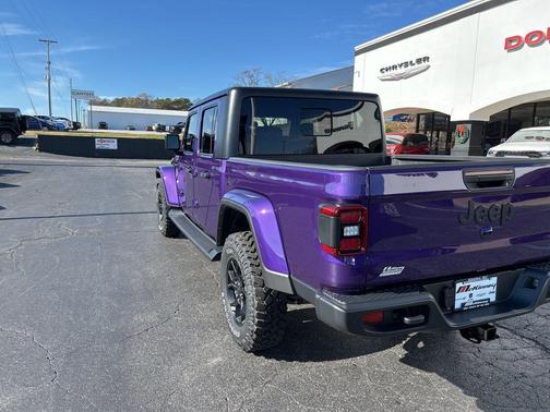 2026 Jeep Gladiator Willys 4x4