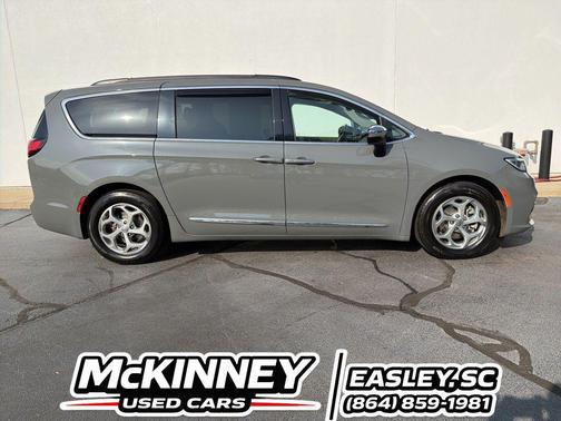 Ceramic Gray Clearcoat 2023 Chrysler Pacifica Limited