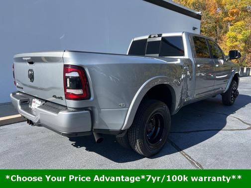 2022 RAM 3500 Laramie Crew Cab 4x4 8' Box