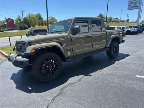 2025 Jeep Gladiator Nighthawk