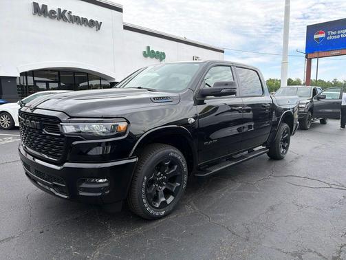Diamond Black Crystal Pearlcoat 2026 RAM 1500 Big Horn/Lone Star