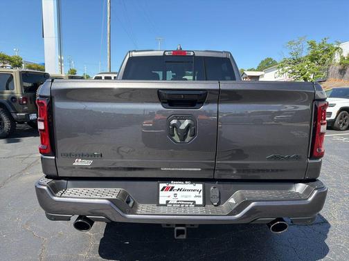 Granite Crystal Metallic Clearcoat 2026 RAM 1500 Big Horn/Lone Star
