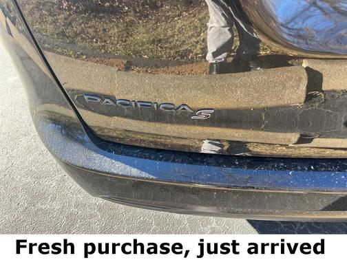 2022 Chrysler Pacifica Hybrid Touring L