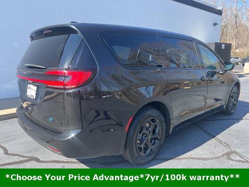 2022 Chrysler Pacifica Hybrid Touring L