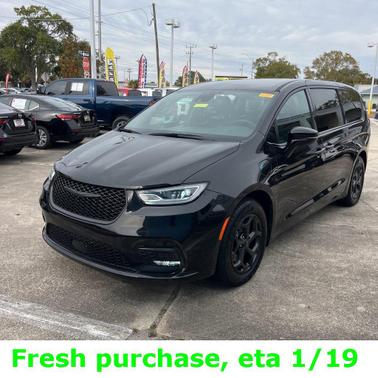 2022 Chrysler Pacifica Hybrid Touring L