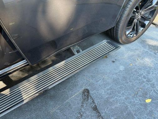 Baltic Gray Metallic Clearcoat 2022 Jeep Grand Wagoneer Series II 4x4