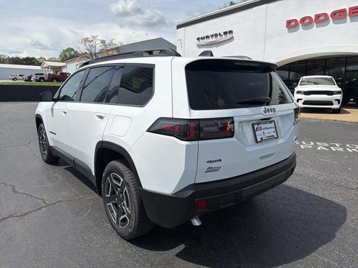 Bright White Clearcoat 2026 Jeep Cherokee Limited