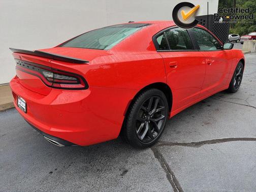 Go Mango 2022 Dodge Charger SXT