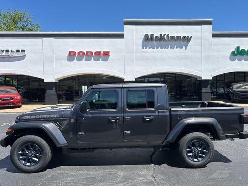 Granite Crystal Metallic Clearcoat 2026 Jeep Gladiator 85th Anniversary Edition