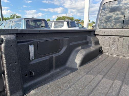 Granite Crystal Metallic Clearcoat 2026 Jeep Gladiator 85th Anniversary Edition