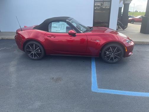 2025 Mazda MX-5 Miata Grand Touring
